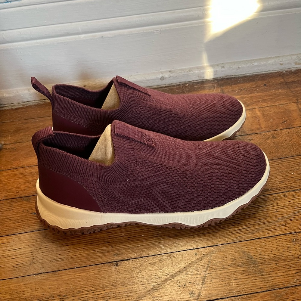 LL Bean Women's Day Venture Slip-Ons in burgundy women’s size 7.5 - Picture 5 of 8
